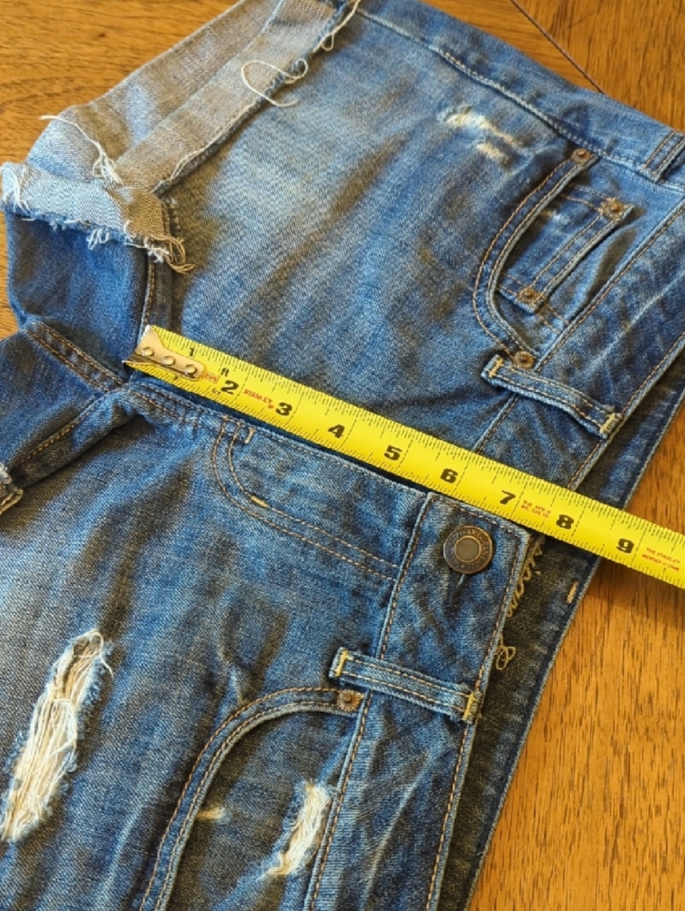 Y2K American Eagle Outfitters Distressed Rolled-Hem Denim Shorts - Blue - Picture 7 of 8